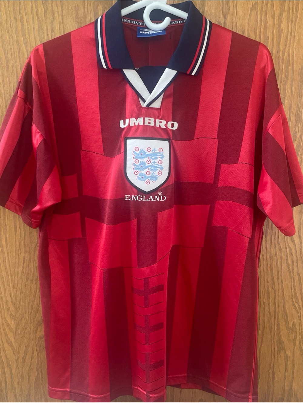 Umbro 1998/99 England Away Men's Size Medium Soccer Jersey- Vintage and Retro
